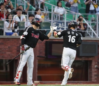 싱겁게 끝난 1~2위 싸움, 자리 바꾼 LG·SSG