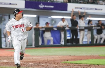 고향서 희망 쏜 김범석…퓨처스 올스타 MVP