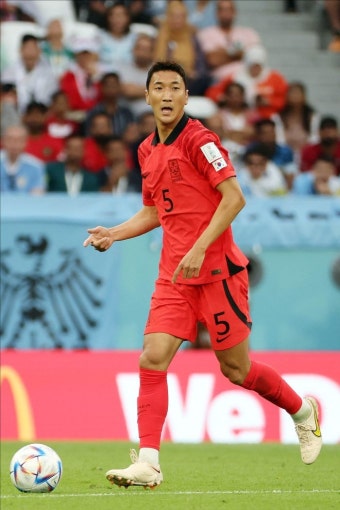 축구대표팀 MF 정우영, 사우디 알칼리즈 이적…호날두와 맞대결 기대