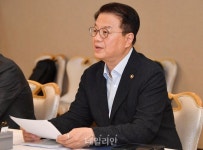 기재차관 “경제 바로미터 제조업 생산 플러스 전환…하반기 반등 노력”