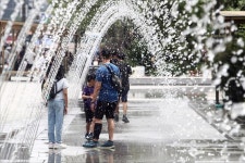 [오늘날씨] 전국 찜통더위 계속…낮 최고 38도