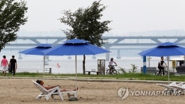 한강 모래사장 해변쉼터로 변신…파라솔·선베드 깔린다
