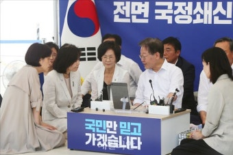 이재명 대표 단식투쟁천막 방문한 김은경 전 혁신위원장