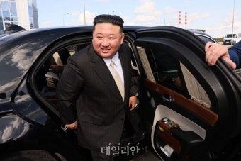 'NATO가 온다'…푸틴 만난 김정은의 미소, 썩소 되나