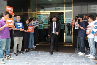검찰 '허위 인터뷰 의혹' 뉴스타파와 대치 2시간 만에 압색…JTBC도 동시 집행