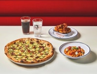 진출 1년 고든램지 스트리트 피자…파스타·디저트도 판매