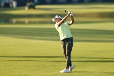 고진영, LPGA 안니카 대회 2R서 공동 4위로 하락