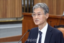 [속보] 조희대 대법원장 임명동의안, 국회 통과