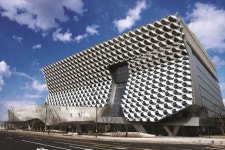 길어진 실적 부진…코오롱인더스트리 “필름사업 매각 검토”