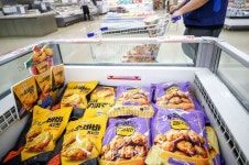 가성비 앞세운 ‘K-냉동치킨’ 나트륨 함량 높아…가격 최대 3.8배 차이