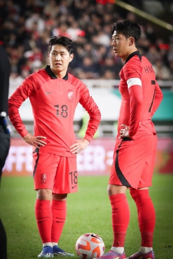 ‘손흥민과 멱살잡이’ 이강인 없이 월드컵 예선?