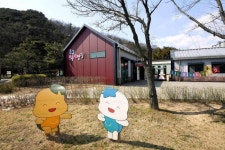 [포토]‘세상에 하나뿐인 목공예품, 내 손으로 뚝딱’…시흥 옥구공원 옥구목공체험장