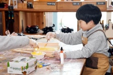 [포토]‘세상에 하나뿐인 목공예품, 내 손으로 뚝딱’…시흥 옥구공원 옥구목공체험장