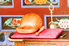 목탁으로 머리 깨버리겠다…만취해 주점서 난동 부린 50대 종교인 실형