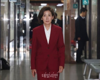 국민의힘 4선 이상 국회의원 당선인 간담회 참석하는 나경원 당선인