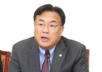 대통령 비서실장 정진석씨, 경찰 출석 요구에 불응 현황 파악 중