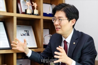 조정훈 