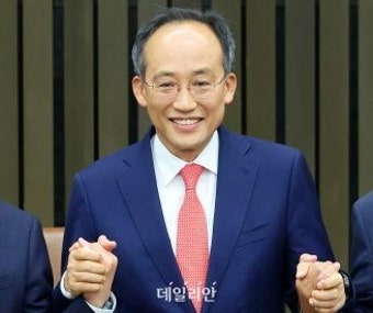 [속보] 국민의힘 신임 원내대표에 추경호…70표 득표