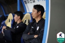 ‘5연패→6위’ 수원삼성, K리그2에서도 추락…염기훈 감독 자진 사퇴