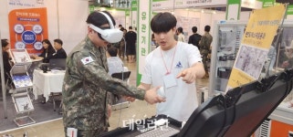 폴리텍대, 취업박람회로 구직 지원…열기 후끈