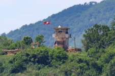 육군, 北 오물풍선 살포 때 회식한 전방 사단장 직무 배제
