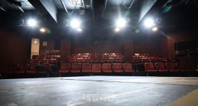 “죽어도, 살아도 연극으로”…서른 살 ‘예전아트홀’의 뚝심 [공간을 기억하다]