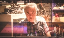 “죽어도, 살아도 연극으로”…서른 살 ‘예전아트홀’의 뚝심 [공간을 기억하다]