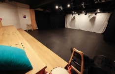 “그럼에도 킵고잉”…‘충동’에서 비롯된 무대, 충동소극장 [공간을 기억하다]