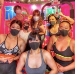 머슬 마니아 여직원이 손님 뺨 때려주는 日 술집 화제