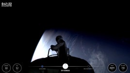 美 스페이스X “역사상 최초 민간인 우주유영 개시”