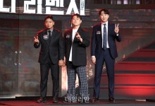 곽범-이선민-이재율의 포즈