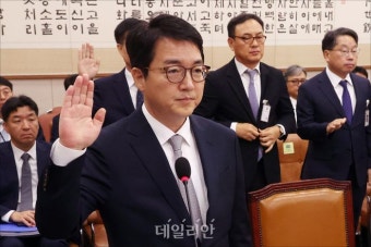 증인 선서하는 심우정 검찰총장