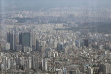 10살 부동산 금수저, 아파트 20채 넘게 사들였다