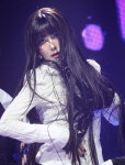 윤서, 살아있는 눈빛