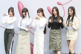뉴진스 “하이브·어도어 계약 위반, 29일 0시부터 전속계약 해지”