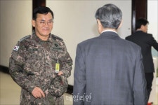 '비상계엄 가담 의혹' 여인형 전 국군방첩사령관의 미소