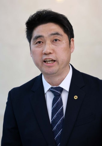 김동문, 새 대한배드민턴협회장 취임식 열고 다짐 국민의 신뢰 회복할 것