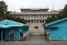 판문점 견학, 다음달 부분 재개 고심…중단 1년 4개월만