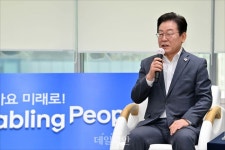 이재용 회장과 환담 나누는 이재명 더불어민주당 대표