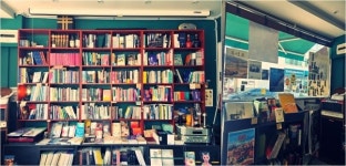 책과 술, 그리고 영화…취향을 나누는 사랑방 ‘주책필름’ [공간을 기억하다]