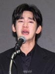 40분간 눈물 콧물 기자회견...김수현, 대중 마음 돌렸나