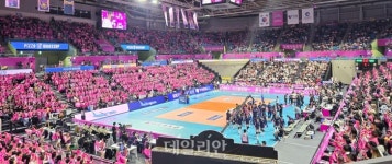 함성으로 꽉찬 인천삼산월드체육관