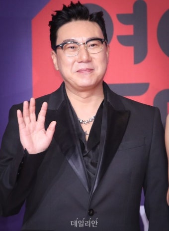 이상민, 이혼 20년 만에 비연예인 여성과 재혼