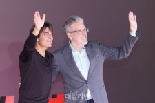 톰크루즈-크리스토퍼 맥쿼리 감독, 촬영장 분위기가 보인다