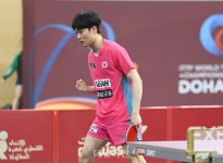 주먹 불끈 쥔 조대성