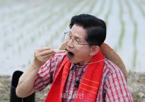 새참 간담회 갖는 김문수 국민의힘 대선 후보