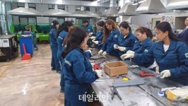 [현장] “지방소멸 해법은 직업교육에”…이주여성, 폴리텍 실습장서 ‘구슬땀’
