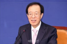 인사말하는 이석연 국민통합위원장