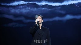 이충주 감성에 빠져들어