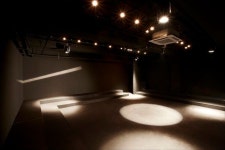 배우 송인성이 가꾸는, 서초동의 예술 인큐베이터 ‘씨어터송’ [공간을 기억하다]